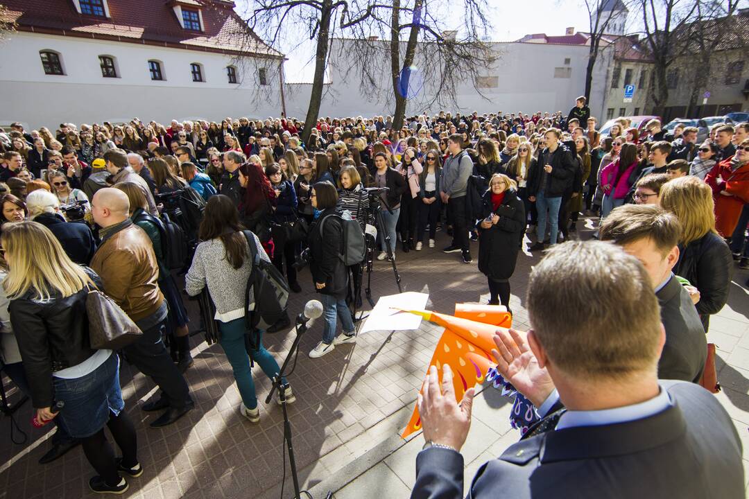 Protestas prieš mokslo metų ilginimą