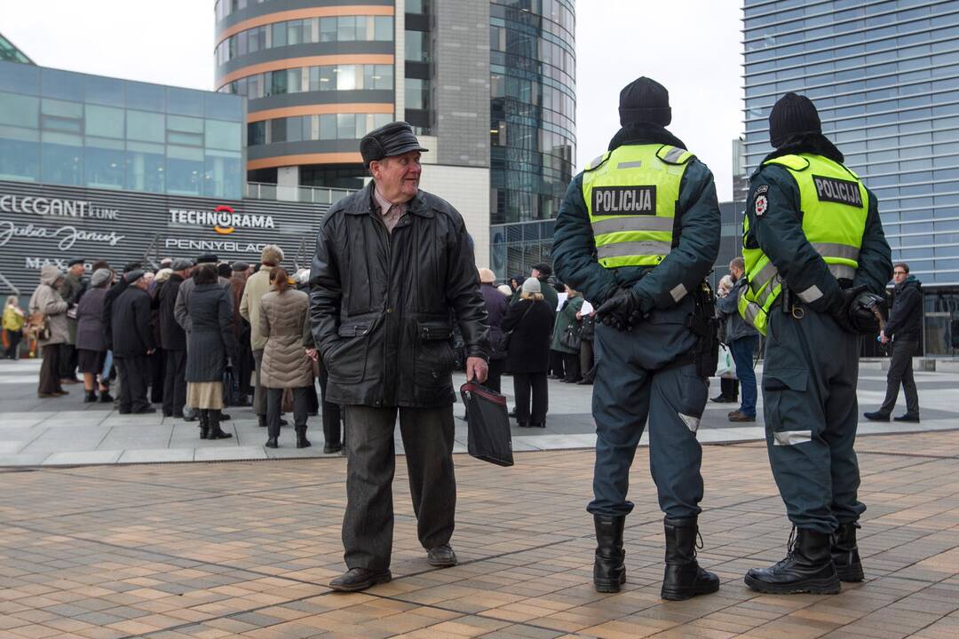 Protestas prieš mero A. Zuoko planus naikinti seniūnijas