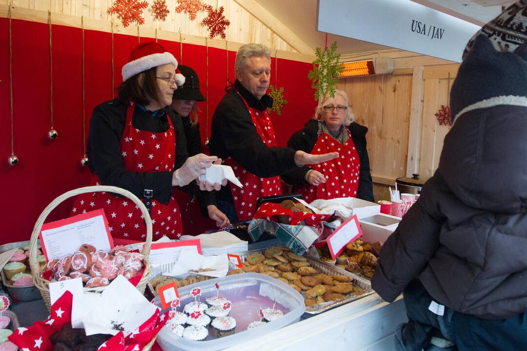 Kalėdų eglutės įžiebimas Vilniaus rotušėje