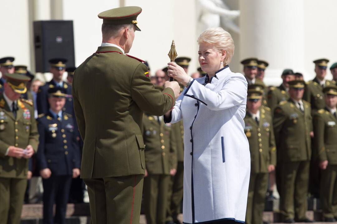 Prisiekė naujas Lietuvos kariuomenės vadas