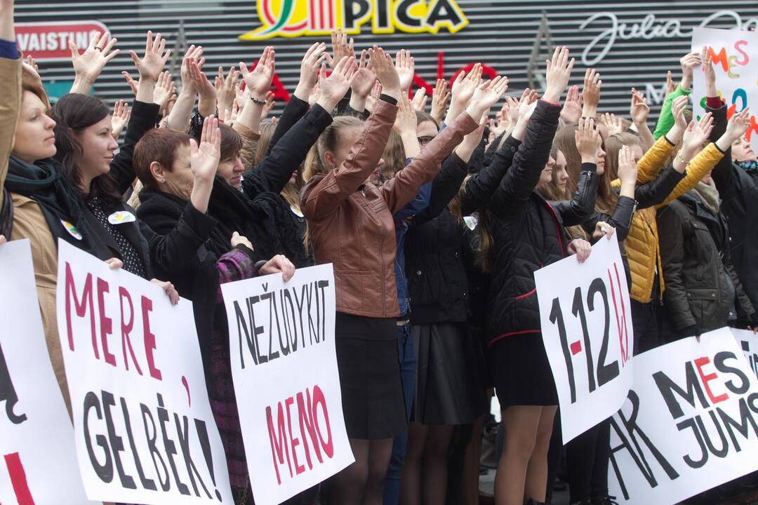 Protestavo sostinės Tuskulėnų mokyklos auklėtiniai ir mokytojai