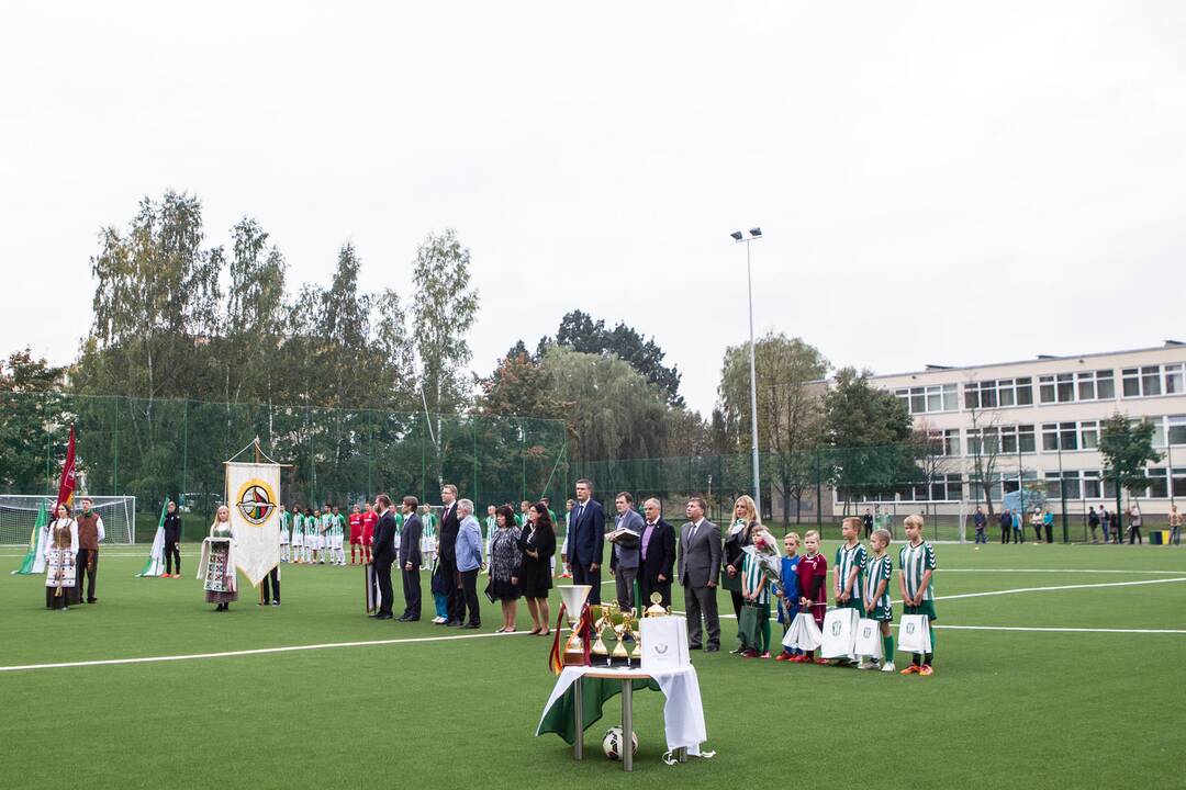 Senvagės gimnazijos stadiono atidarymas