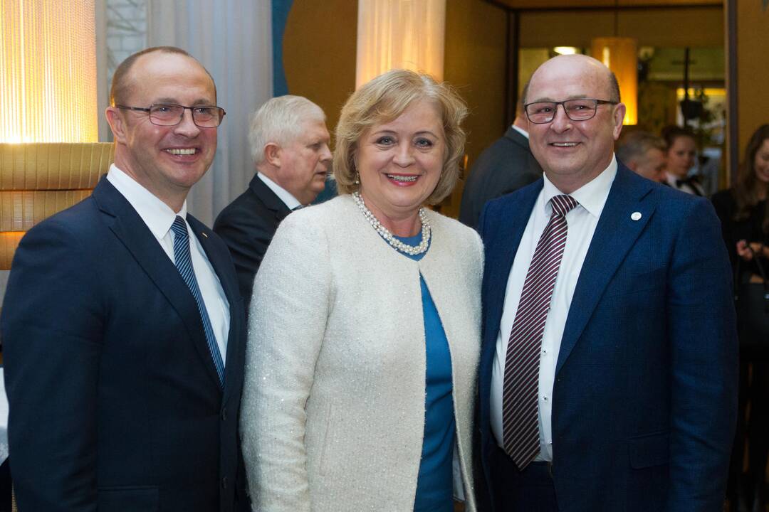 Sostinės sestorane „Neringa“ vyko „Metų merų rinkimų“ renginys.