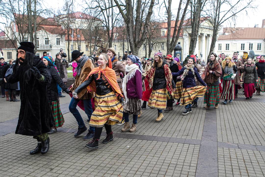 Užgavėnių šventė S. Daukanto aikštėje