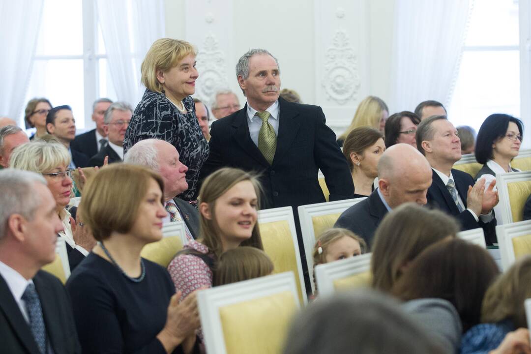 Apdovanoti Lietuvai nusipelnę asmenys