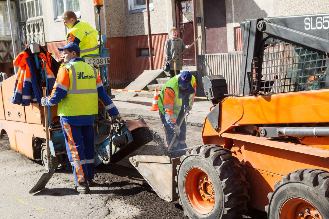 Tvarkomi Vilniaus daugiabučių kiemai