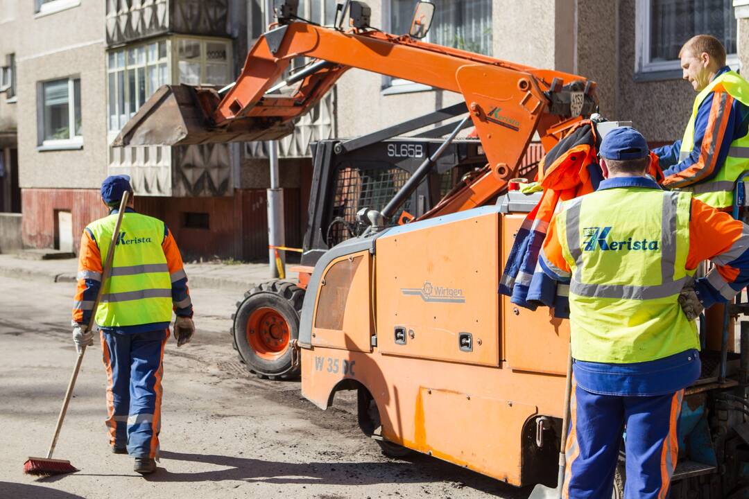 Tvarkomi Vilniaus daugiabučių kiemai