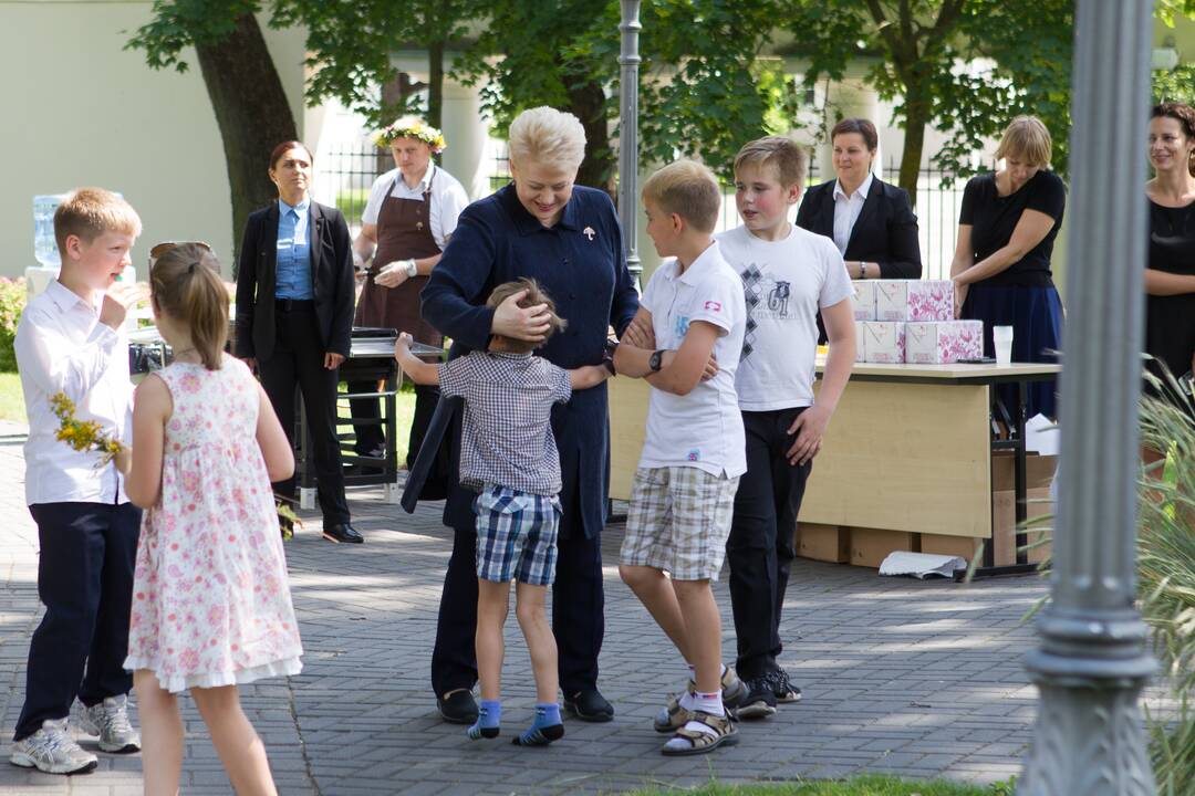 Joninės Prezidentūros kiemelyje