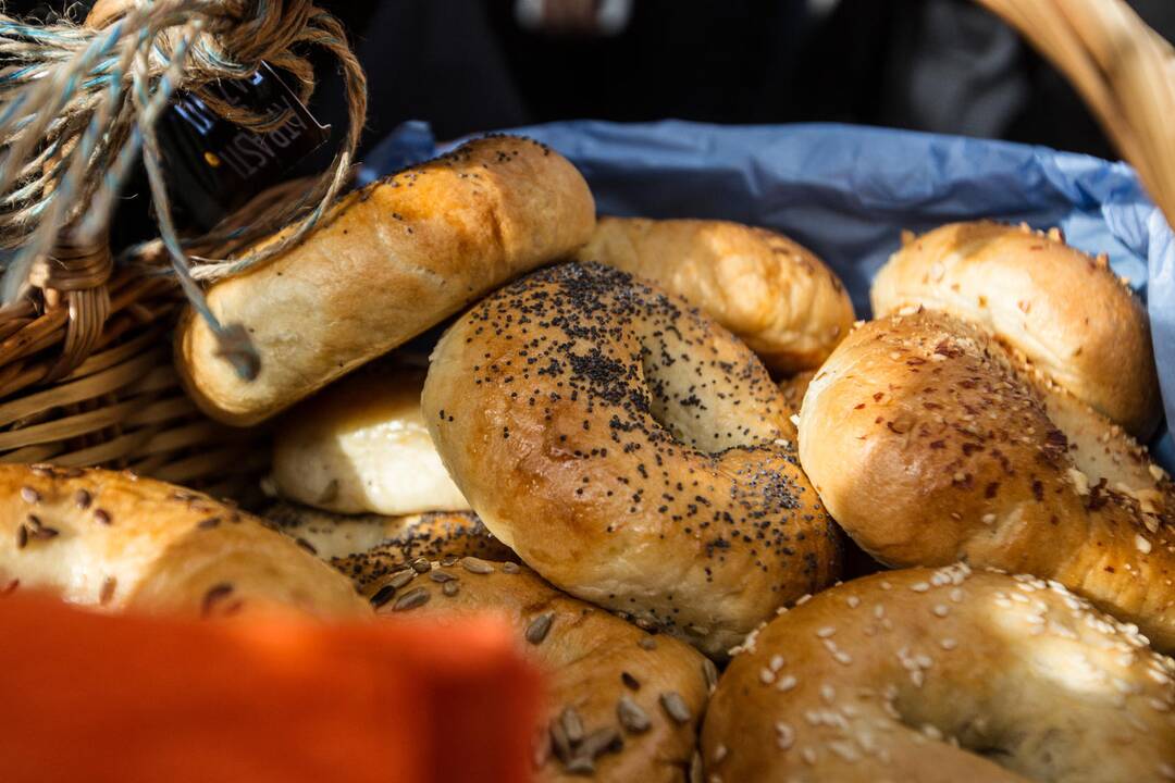 Žydų gatvėje – lentelė hebrajų ir jidiš kalbomis