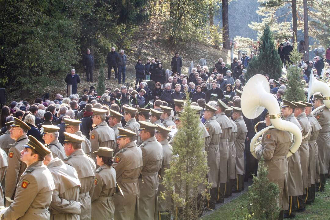 Sveikatos ministro J. Poželos laidotuvės