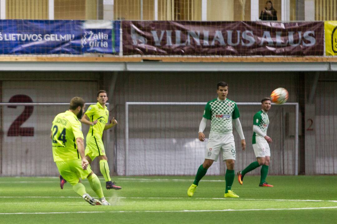 „Žalgirio“ futbolininkams įteikta čempionų taurė