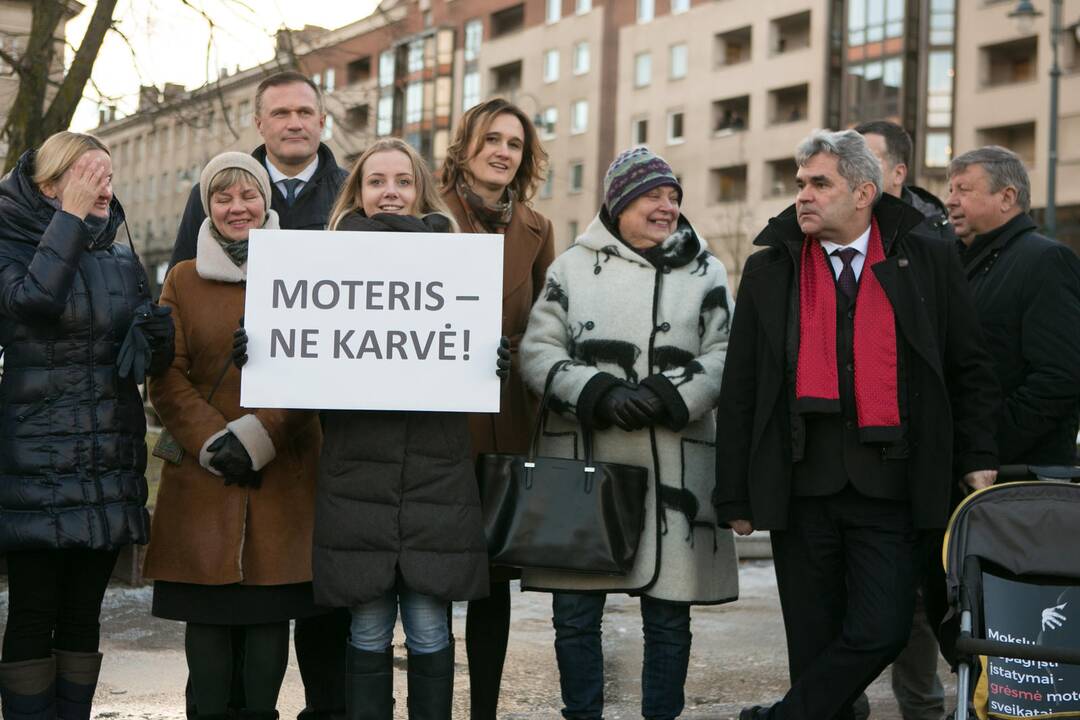 Protestas prieš pagalbinio apvaisinimo įstatymo pataisas