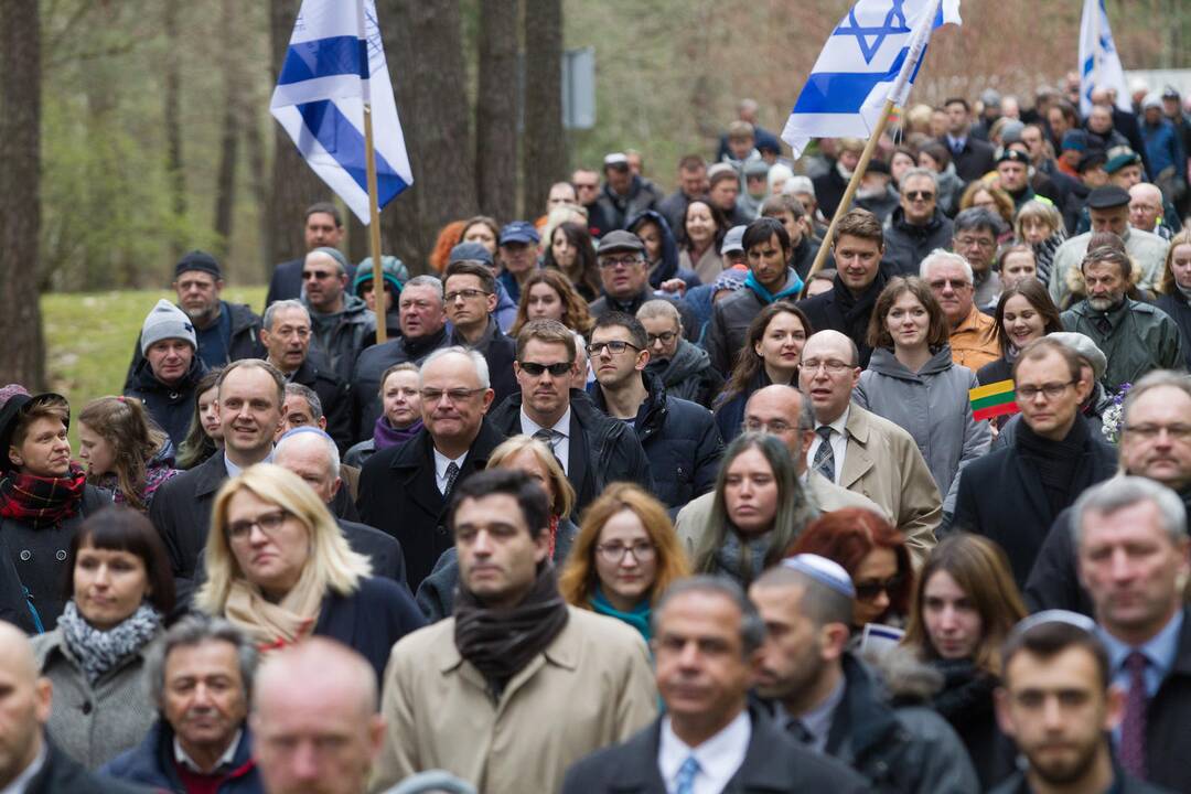 Panerių memoriale vyko Gyvųjų maršo procesija