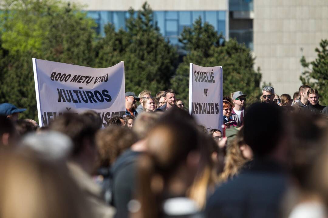 Prieš alkoholio ribojimus – protesto koncertas