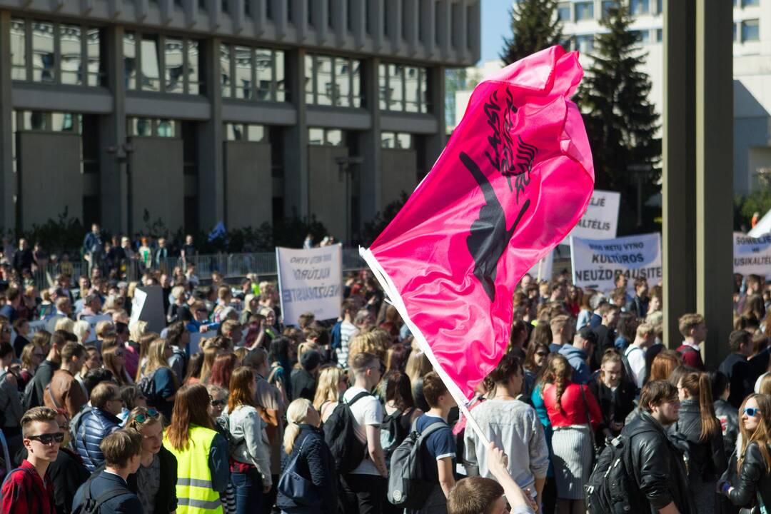 Prieš alkoholio ribojimus – protesto koncertas