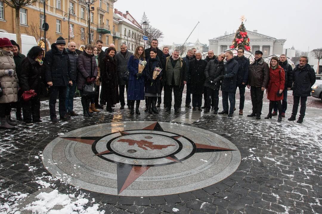 Vilniaus kompasas – Radvilos Našlaitėlio atminimui