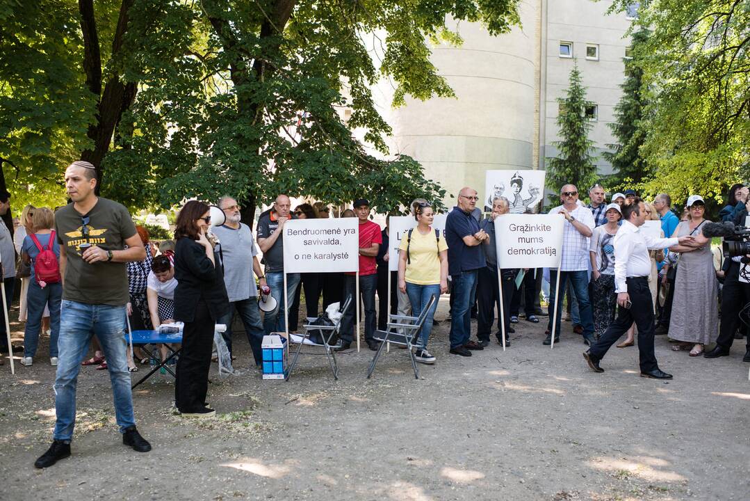 Žydai surengė protesto akciją