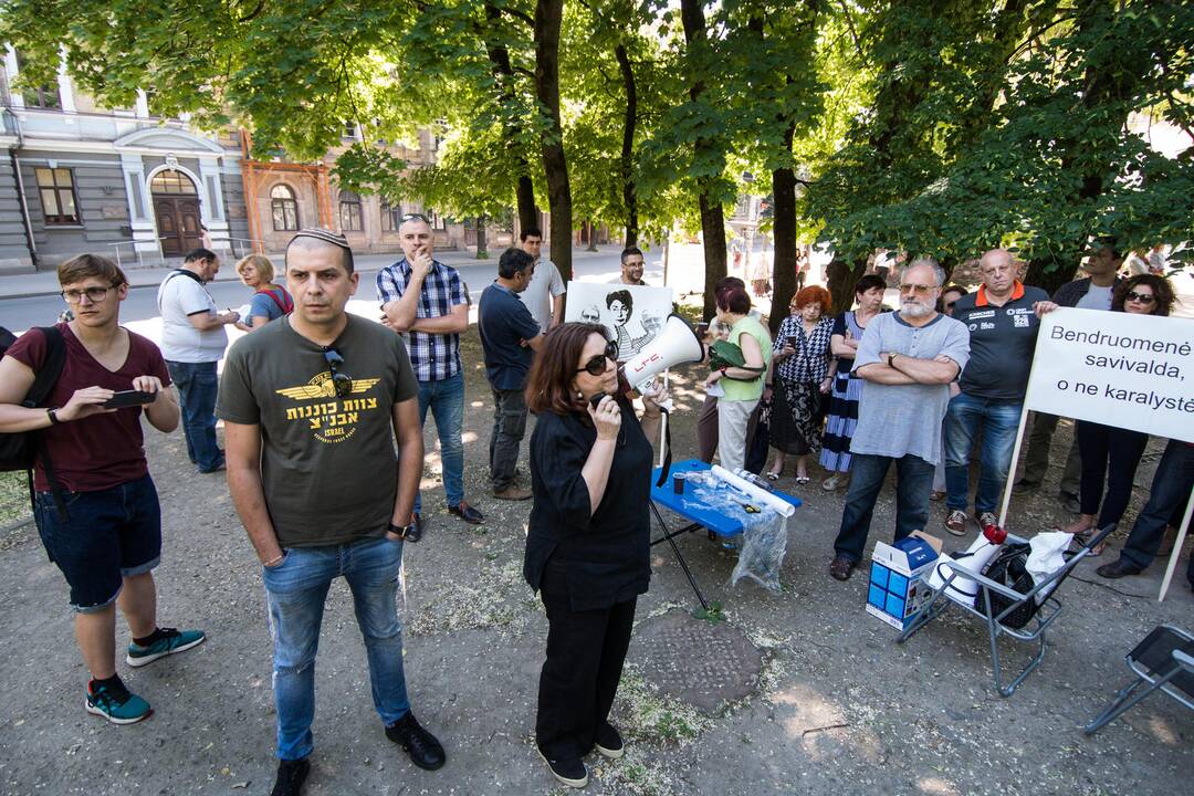 Žydai surengė protesto akciją