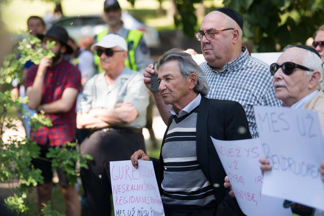 Žydai surengė protesto akciją