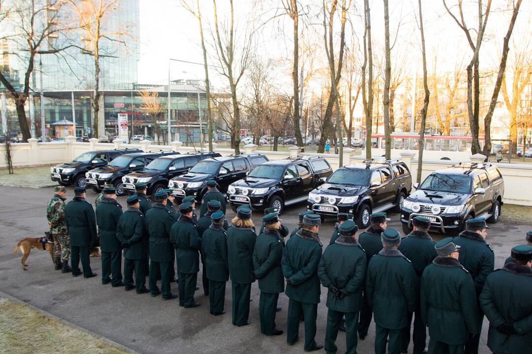 Pasieniečius pasiekė nauji automobiliai ir įranga