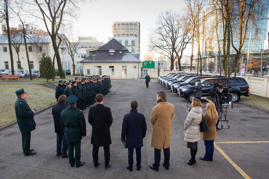 Pasieniečius pasiekė nauji automobiliai ir įranga