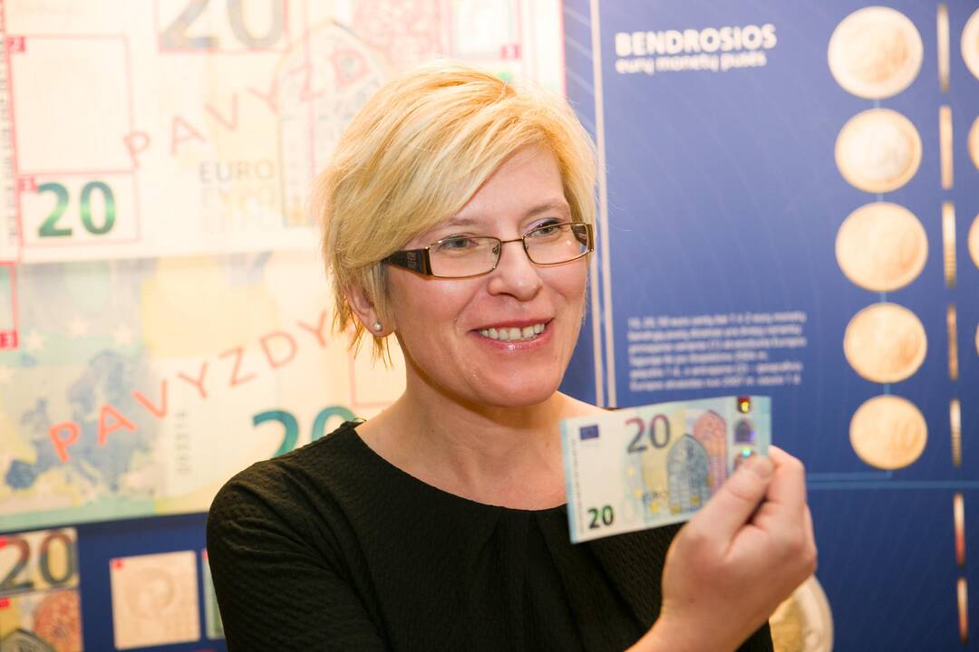 Pristatytas naujasis 20 eurų banknotas