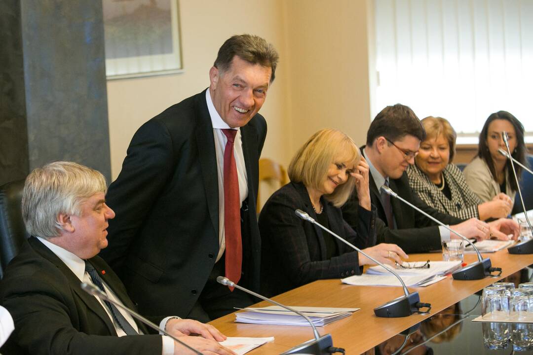 Premjeras susitiko su streikui besiruošiančių mokytojų atstovais