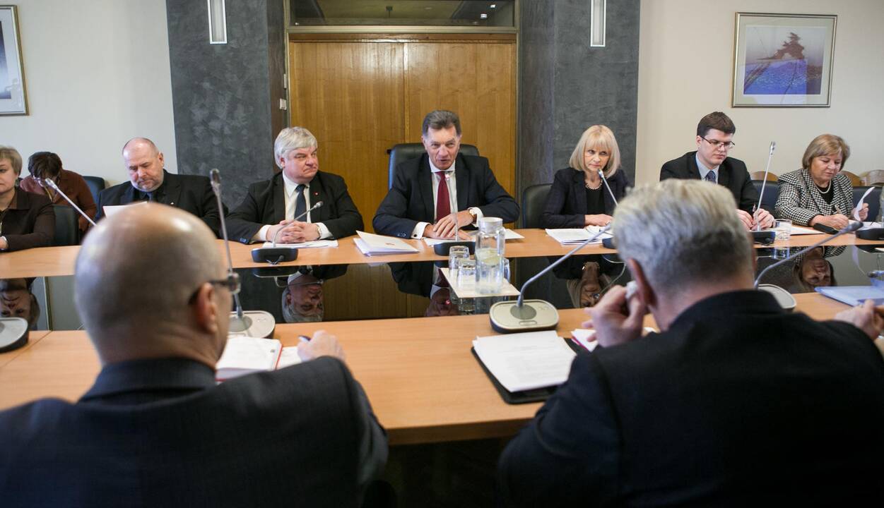 Premjeras susitiko su streikui besiruošiančių mokytojų atstovais