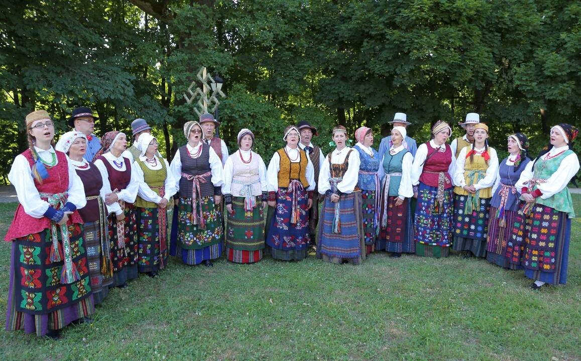 Raudondvario parke – folkloro fiesta