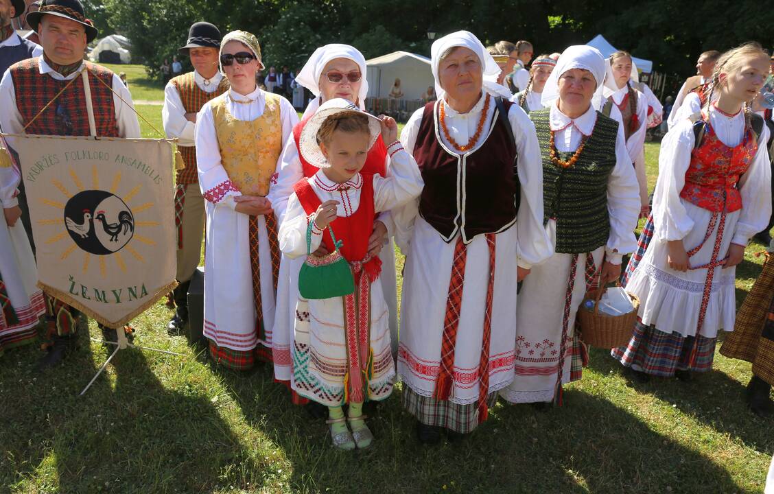 Raudondvario parke – folkloro fiesta