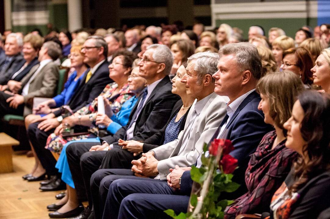 Gydytojų pagerbimas Kauno Filharmonijoje