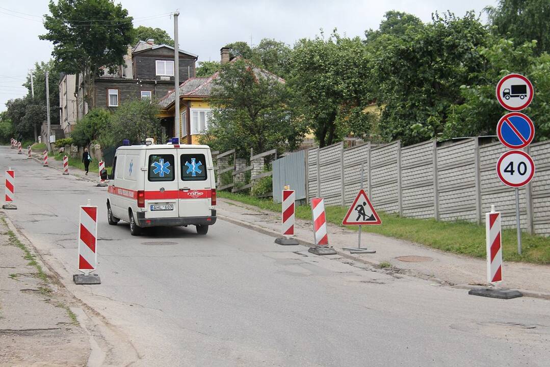 Į ligoninę vedanti gatvė sulaukė remonto