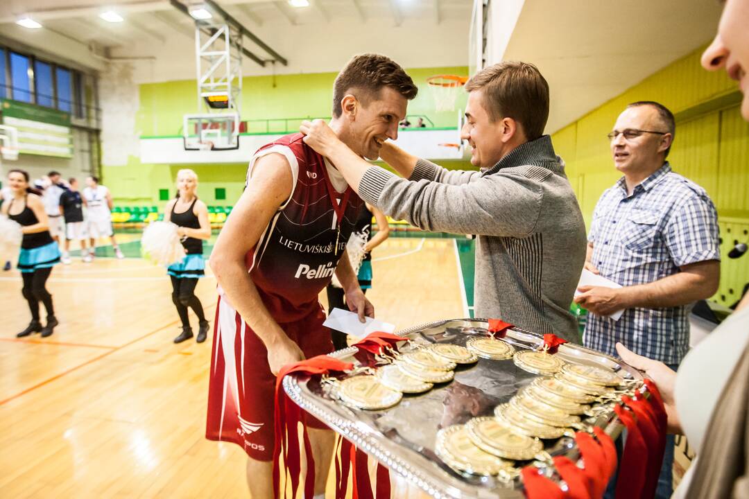 "Kauno dienos" taurė atiteko krepšinio komandai "Lietuviški patiekalai" 