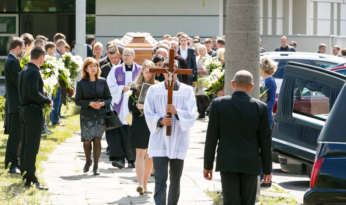 Nužudyto verslininko Aurimo Rapalio laidotuvės