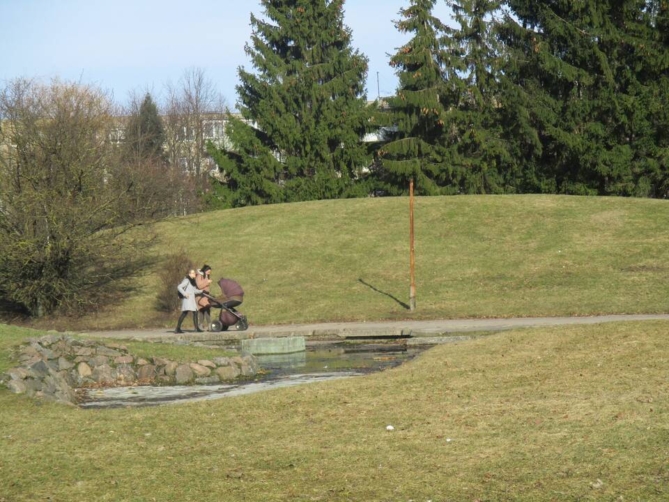 Kauniečiai užplūdo Draugystės parką