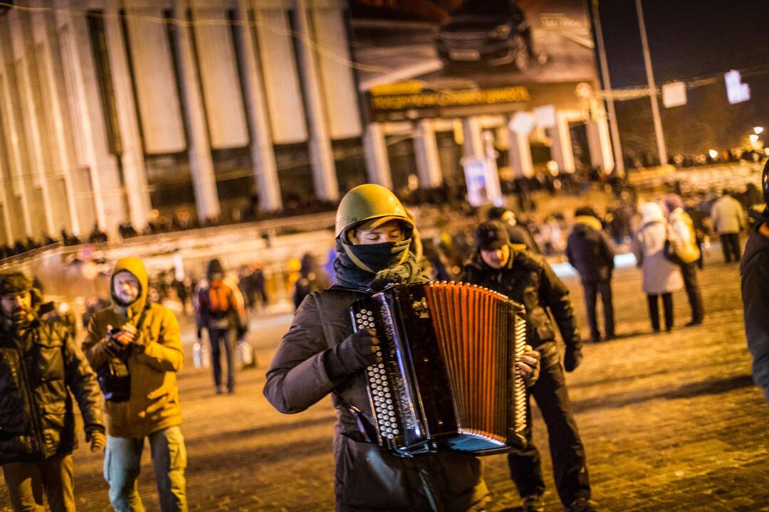 Ukrainos opozicija Kijeve užėmė svarbų pastatą (specialus reportažas)