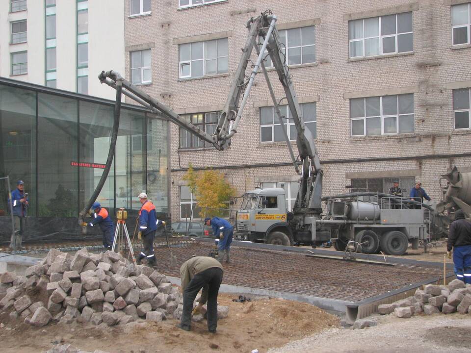 Tvarkant Prisikėlimo bažnyčią – netikėti radiniai