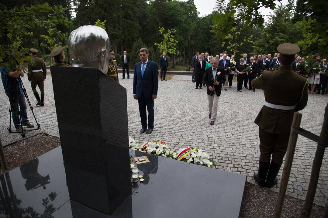 A. M. Brazausko mirties metinių minėjimas