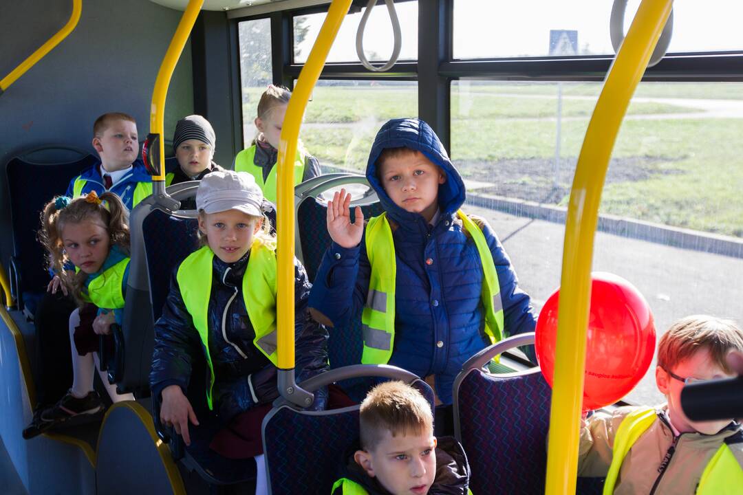 Mokiniai dalyvavo akcijoje "Į mokyklą važiuoju pats"