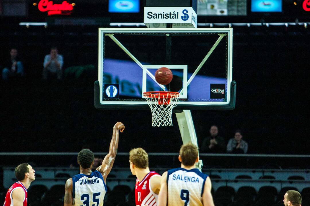 Budivelnyk - Crvena Zvezda 