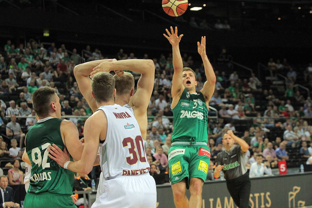 LKL pusfinalis: „Žalgiris“ – „Lietkabelis“ 93:69