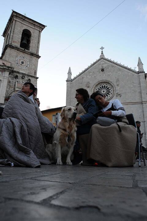 Italiją supurtė stiprus žemės drebėjimas