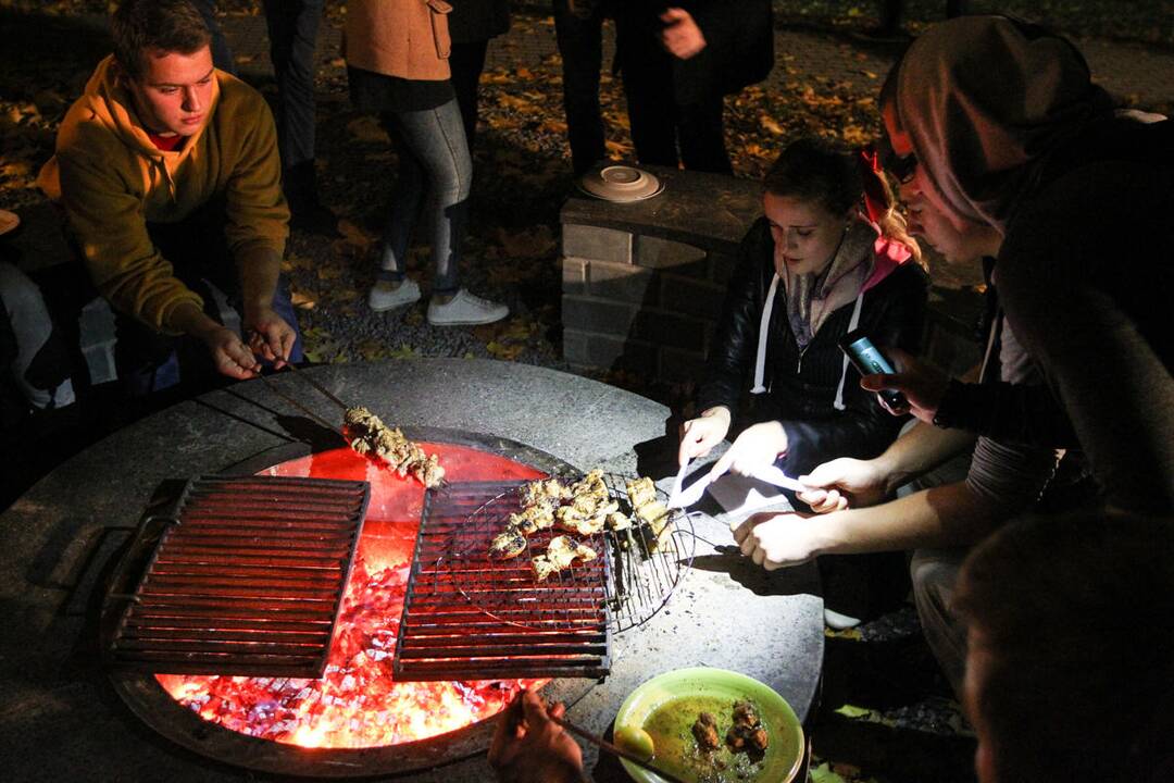 Mėsos kepimo turnyras ktu studentų miestelyje