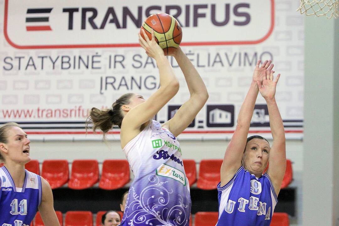 Lietuvos moterų krepšinio lygos pusfinalis: „Hoptrans-Sirenos“ – „Utena“ 51:42