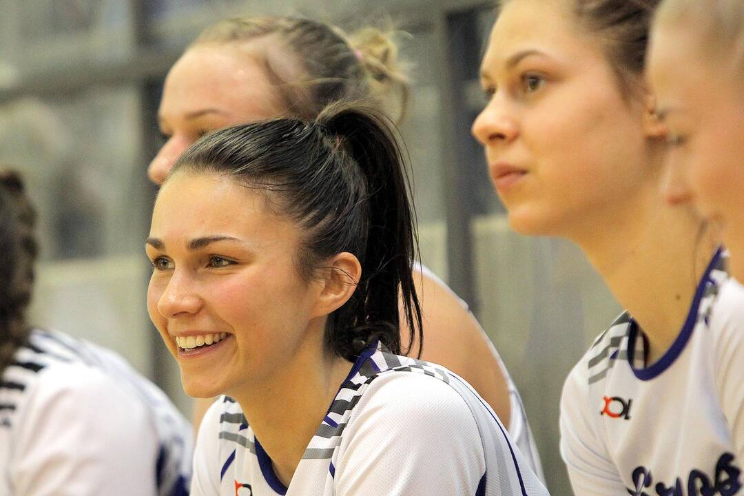 Lietuvos moterų krepšinio lygos pusfinalis: „Hoptrans-Sirenos“ – „Utena“ 51:42