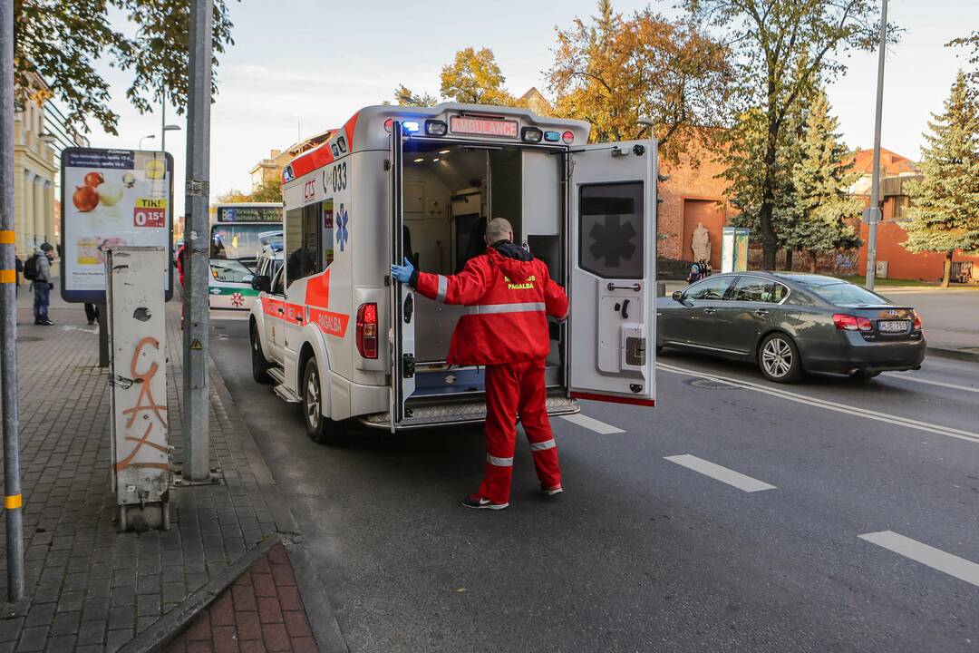 Autobusas kliudė žmogų