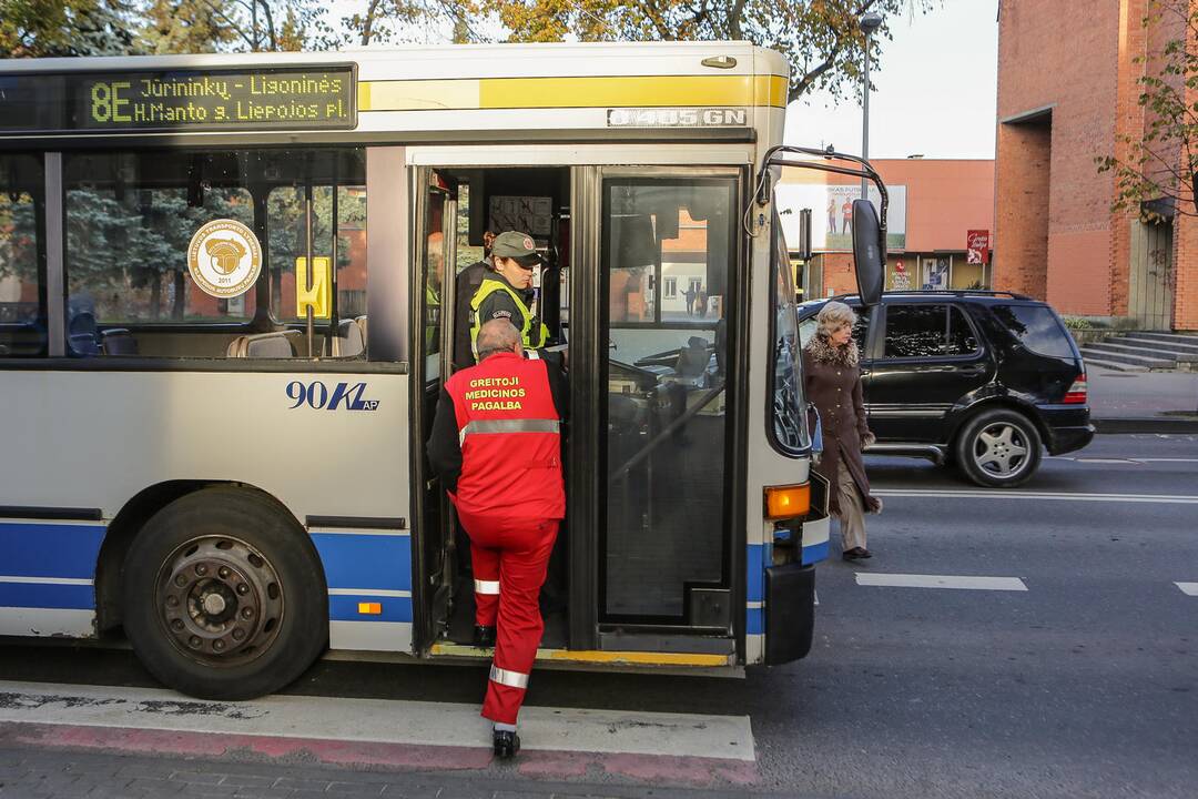 Autobusas kliudė žmogų