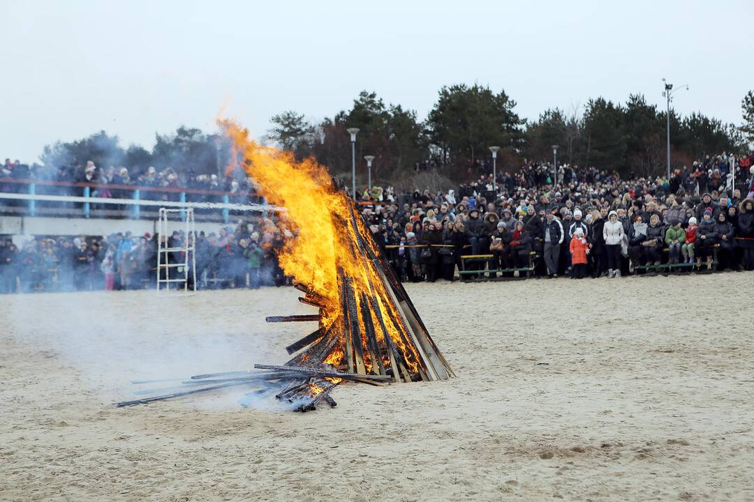 Palangoje kunkuliuoja stintų šventė