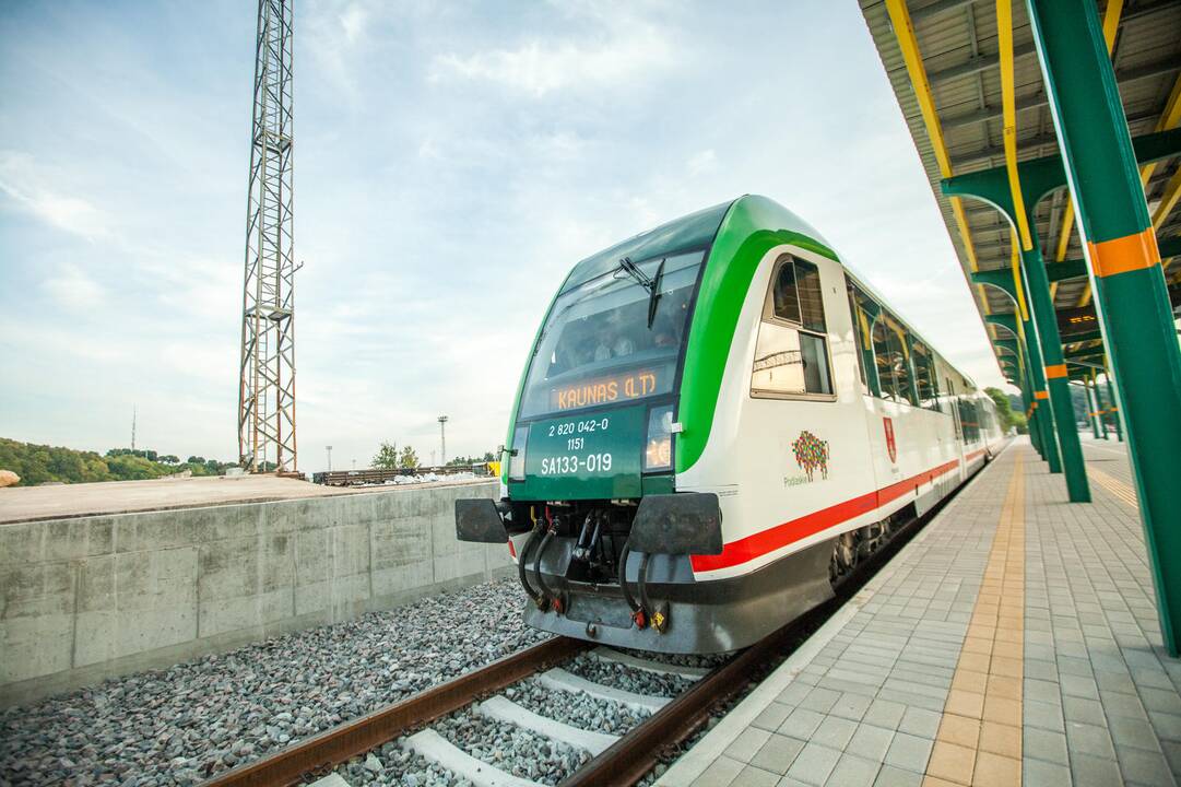 Pirmas traukinys „Rail Baltica“ vėže