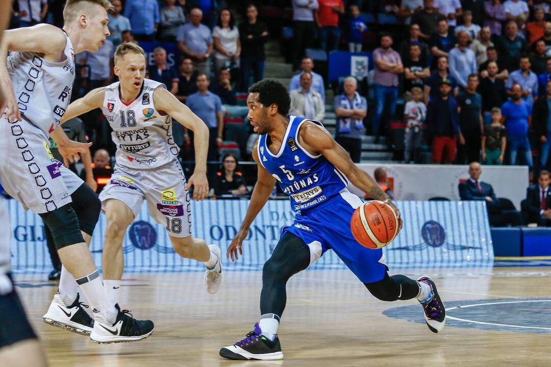 "Neptūnas" - "Lietuvos rytas" 74:70